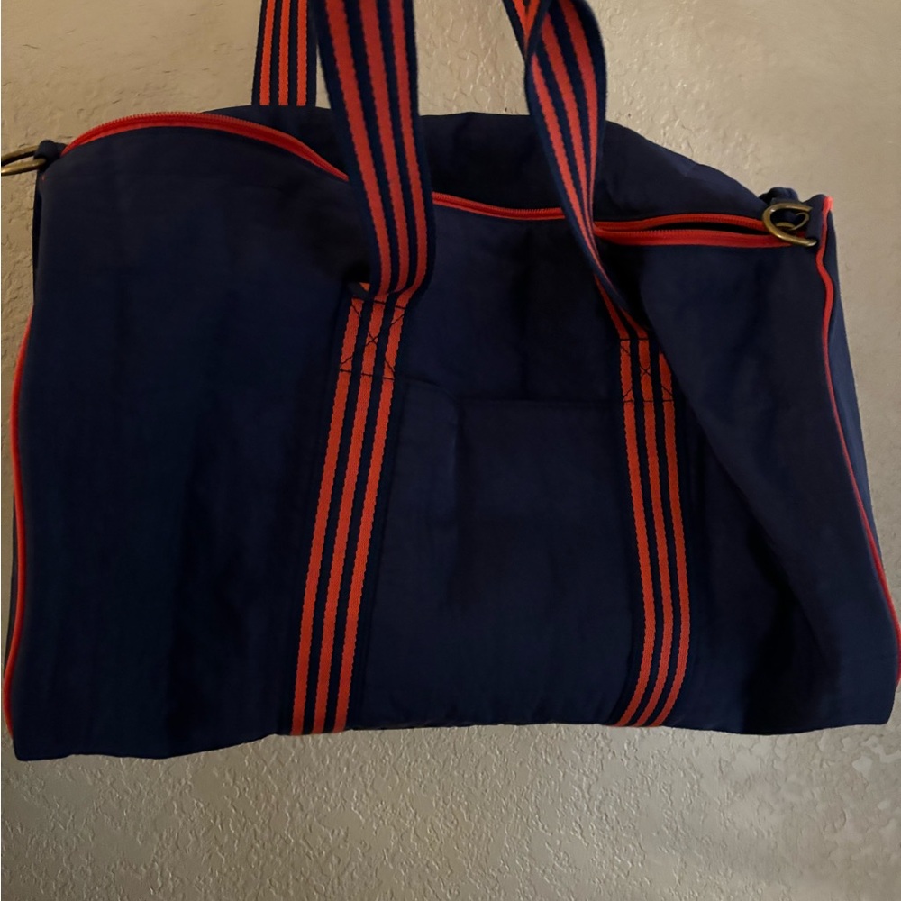 Universal Thread Shoulder Bag / Weekender/Travel/… - image 3